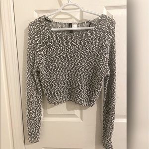 Fuzzy black/white dotted cropped sweater top from H&M